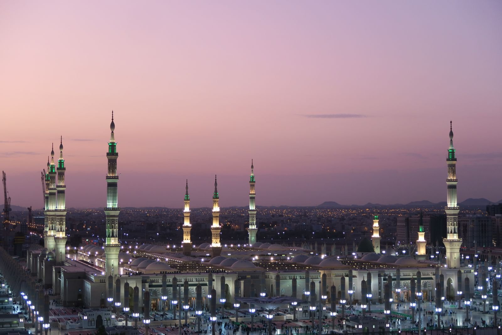 Madinah Hotels for Umrah: Our Hotel List by Area